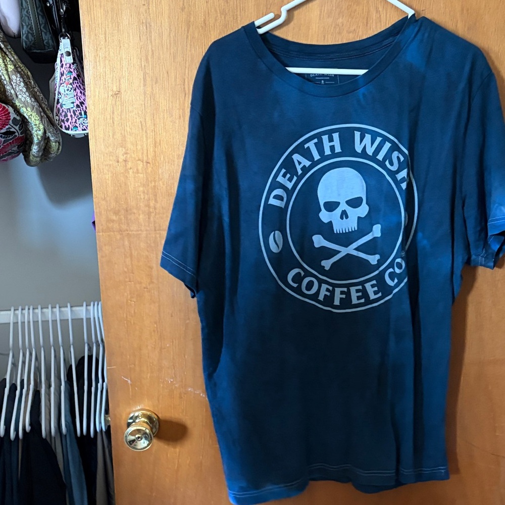 💕3/$25💕Men's Navy Graphic Tee